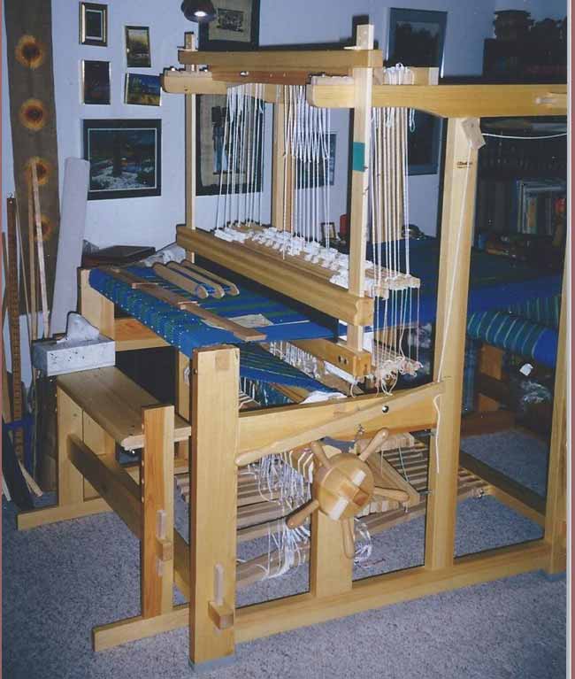 Adaptive Loom Knitting: Using a Stand with Clampable Loom